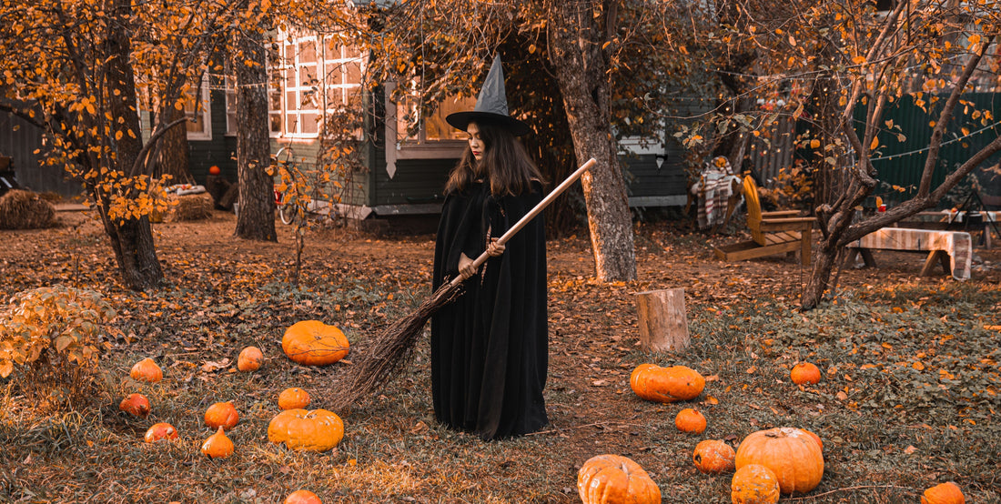 Dlaczego Halloween co roku przejmuje modę? Od gotyku i horroru po witchy, darkwear i mroczny streetwear