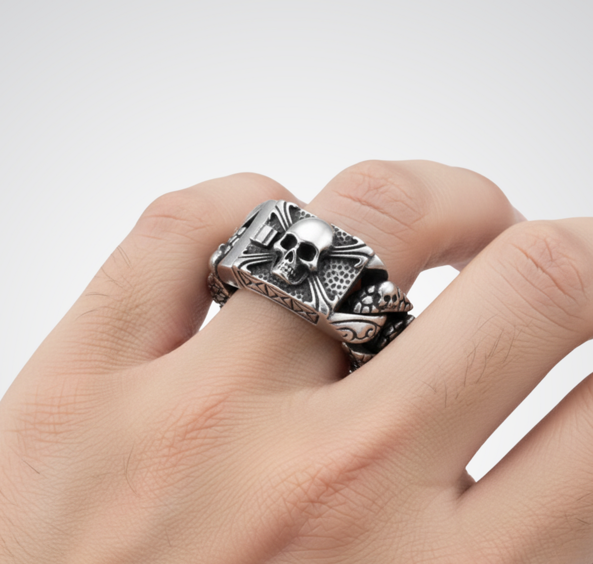 Black-Metal-Ring mit Totenkopf Steel Skull Promise