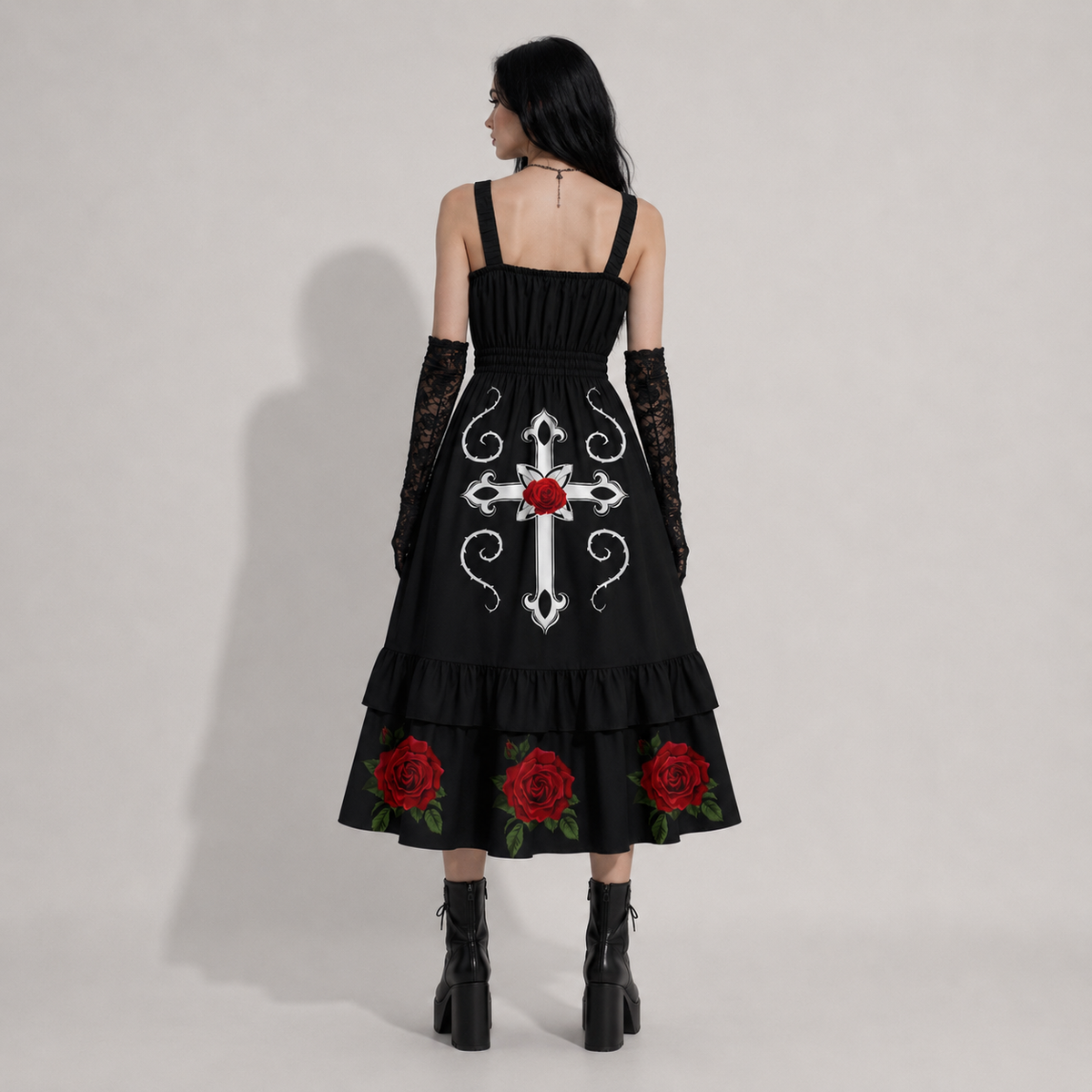 Gotisches Kleid Rose & Pain Cross | Schwarzes Kleid mit Rosen, Kreuz und Rüschen