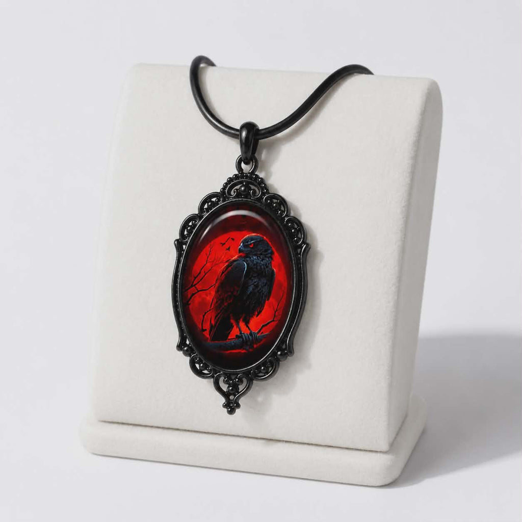 Gotische Halskette Blutiger Rabe | Blood Moon Raven Necklace | Dunkler Gothic-Anhänger