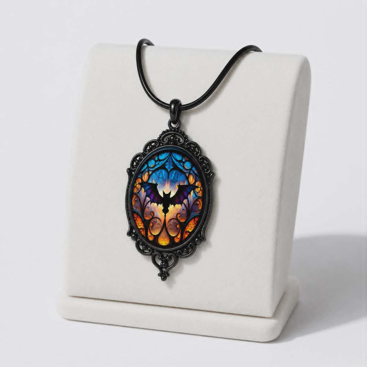 Gotische Buntglas-Fledermauskette | Midnight Cathedral Bat Necklace | Dunkler Gothic-Anhänger