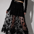Gotischer Maxi-Rock aus Tüll mit Blumenstickerei | Schwarzer Gothic-Rock im Romantic- & Dark-Elegance-Stil