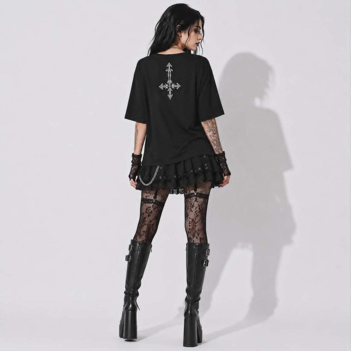 Gotisches Damen-T-Shirt Dark Angel | Okkulter gefallener Engel lockerer Schnitt | Gothic-Oberteil mit U-Boot-Ausschnitt und 3/4-Arm