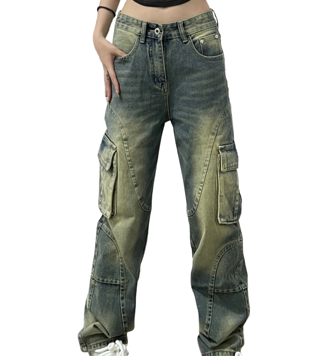 Damenjeans im Grunge-Stil