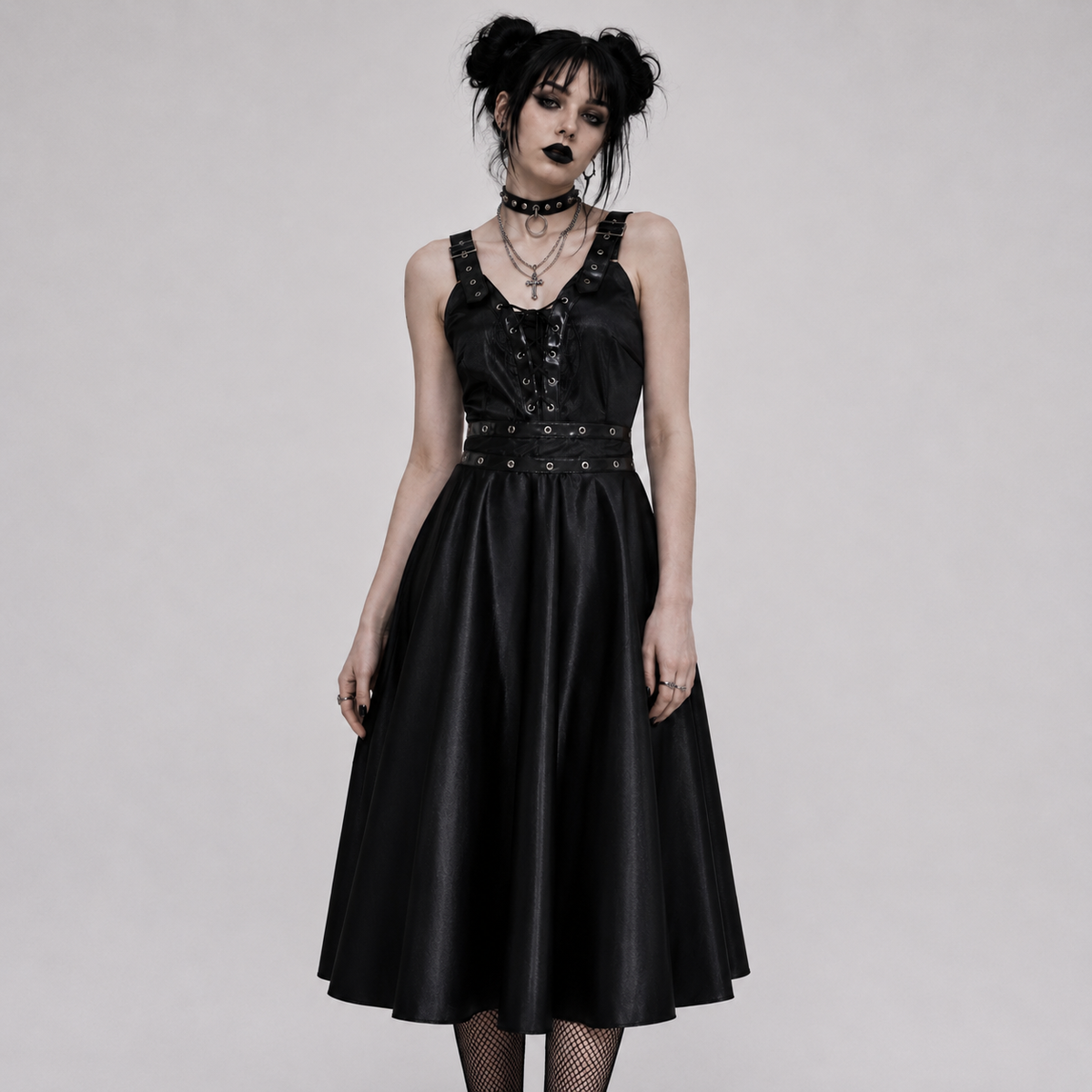 Gotisches Skater-Kleid aus Kunstleder | Black Heart – Midnight Requiem Dress